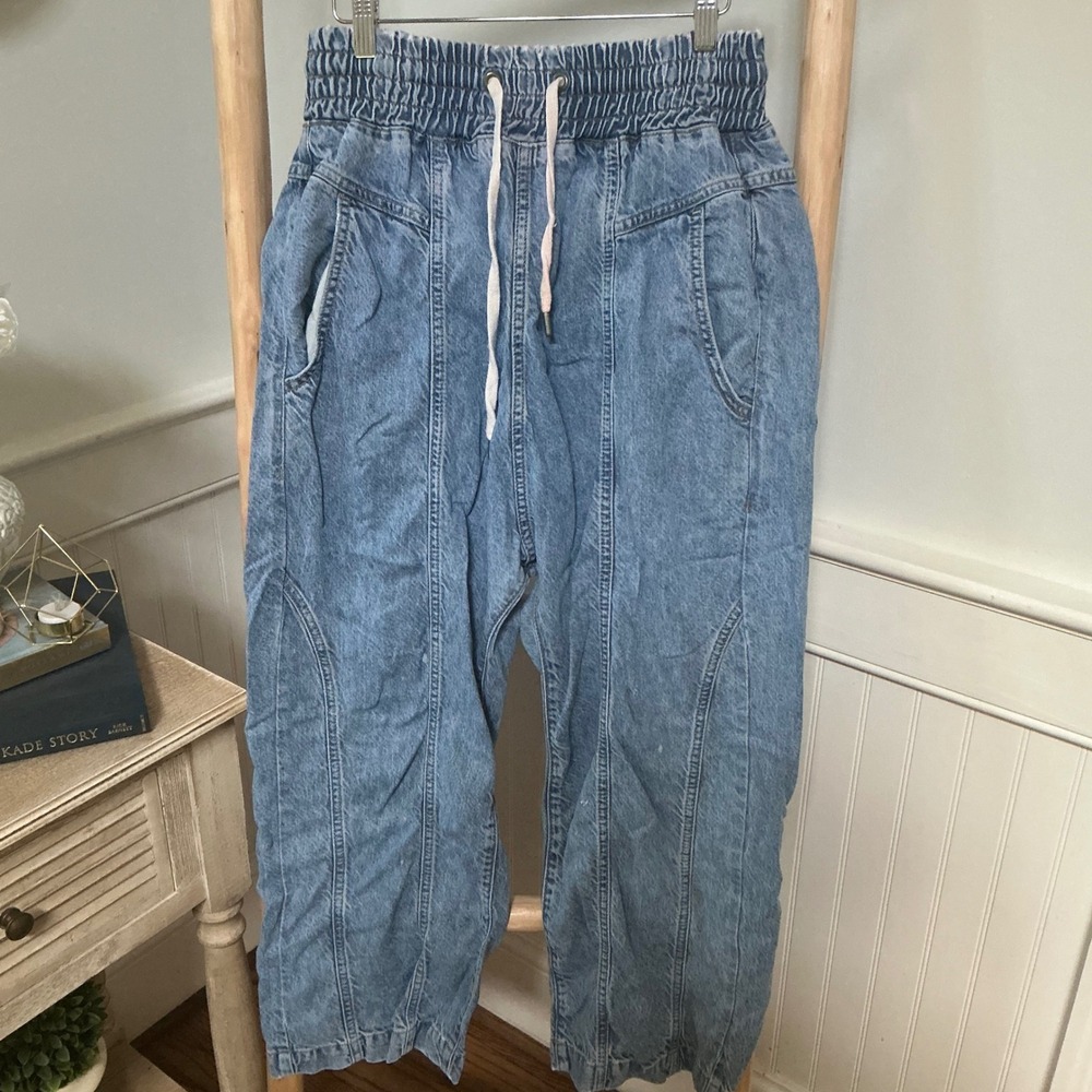 We The Free Free People Light Wash Lyocell Denim Smocked Joggers  M